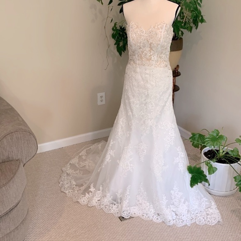 Mori Lee by Madeline Gardner Marni Ivory Lace Wedding Gown - Picture 4 of 14